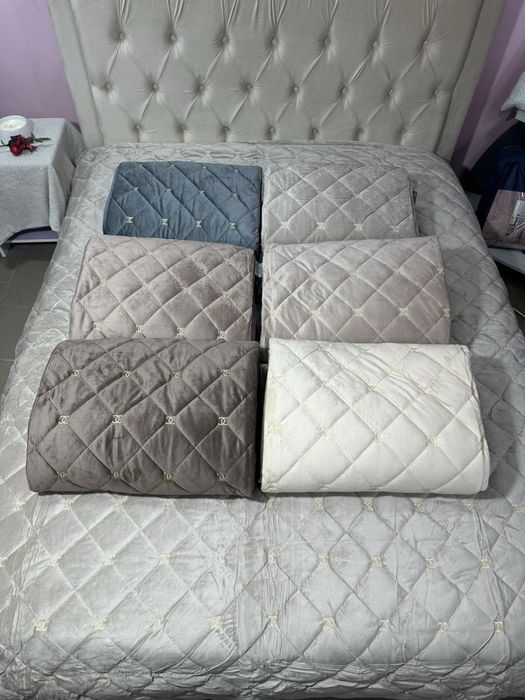 Брендове двостороннє велюрові котонові покривал з логотипом «Chanel»