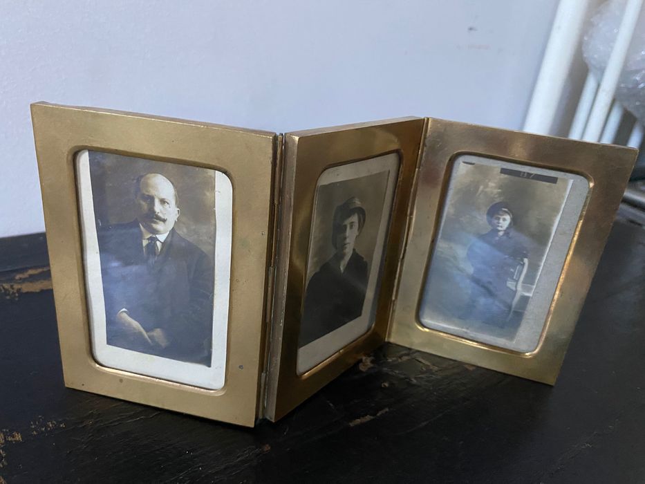 Porta-retrato triplo articulado