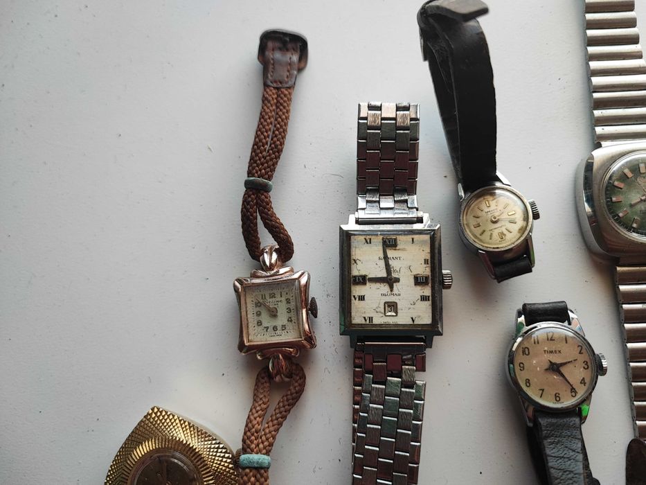 Lote de relógios para peças ou reparação