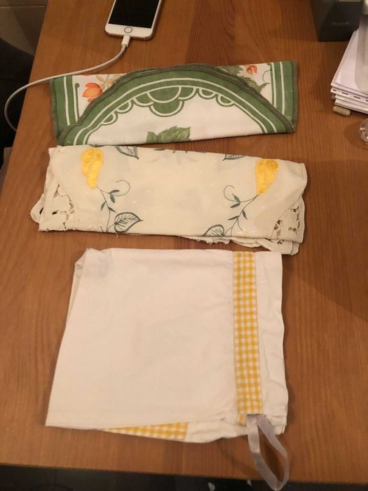 conjunto de 2 naprons oval e 1 saco de pano para pao