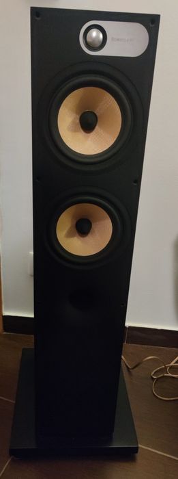 Colunas B&W Bowers & Wilkins DM684 S1.