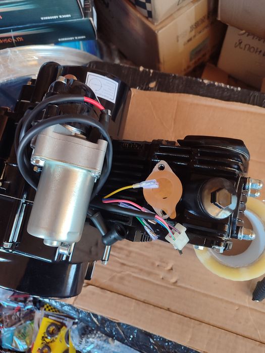 Двигун на квадроцикли 3+1 реверс автомат і механіка,і на мотоцикли