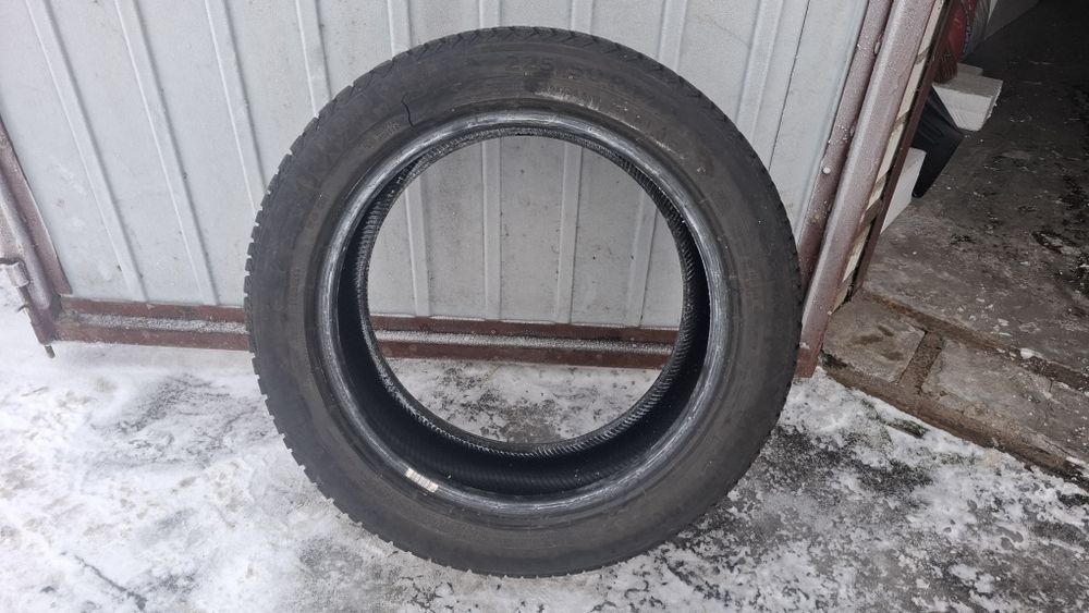 Продаю б/в Continental ContiVikingContact 7 225/50 R17 98T