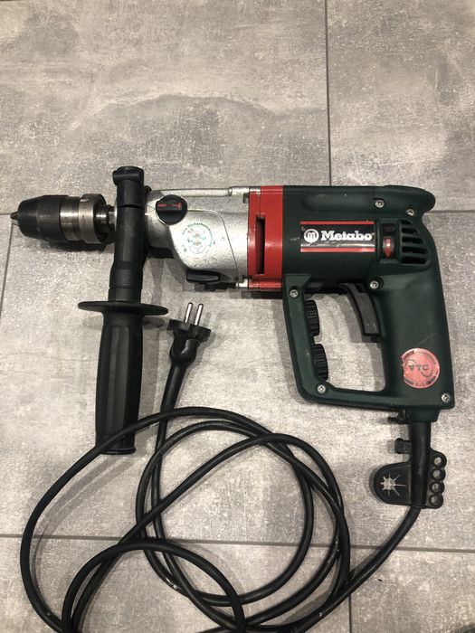 Дрель Metabo