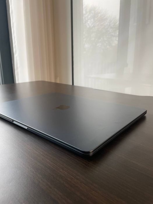 MacBook Air 15" (Apple M2)