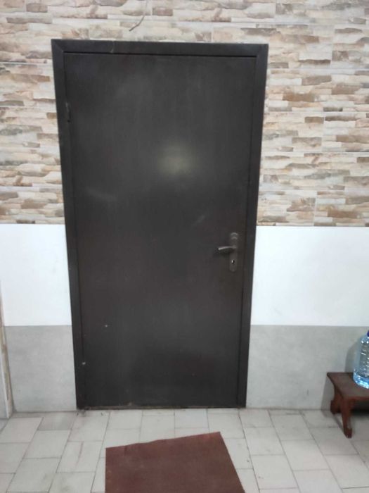 Продаю двері металеві в гарному стані б/в ( ТЕЛЕФОНУЙТЕ )