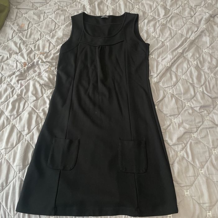 Сукні жіночі 48 розміру в хорошому стані літні повсякденні святкові