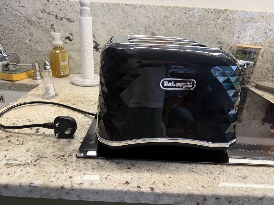 Delonghi toster czarny UK
