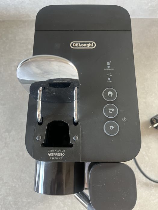 Ekspres do kawy delonghi