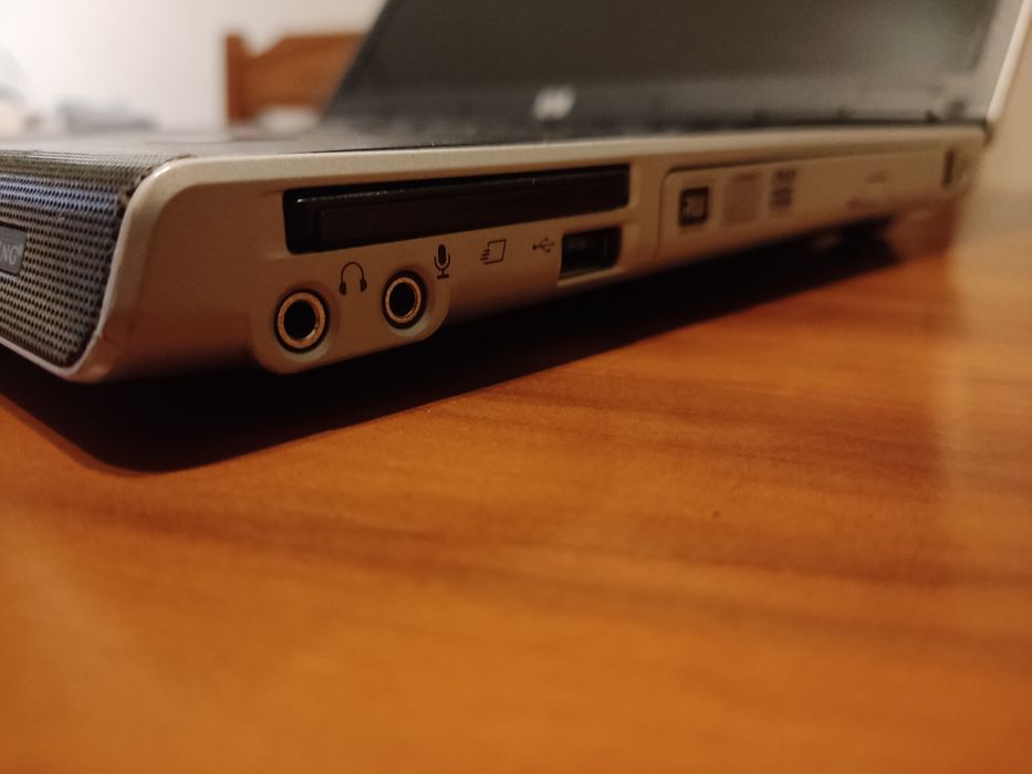 HP dv5000 Laptop Damaged for Parts64170804598147124