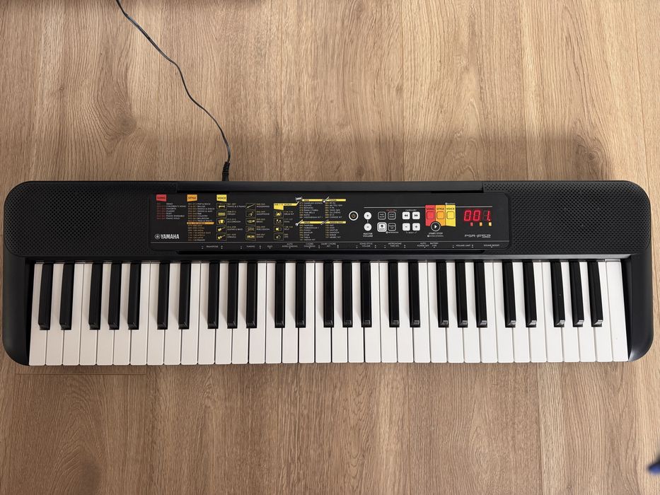 Keyboard / Pianino cyfrowe Yamaha PSR-F52 – Nowy / Stan idealny