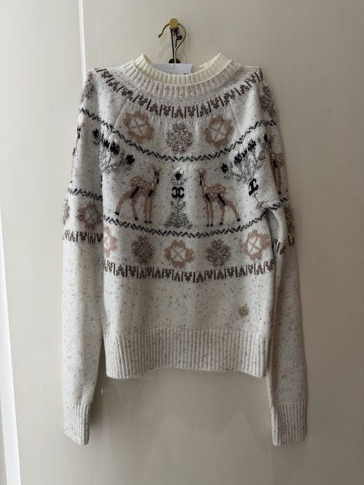 Chanel светер 38 новий