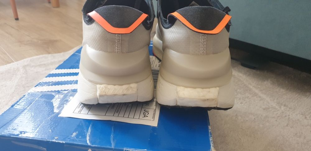 Adidas avryn 44.5 boost