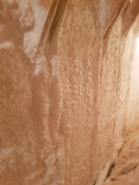 Ocieplanie pianką pur poddaszy , wdmuchywanie welny , izolacja fundame