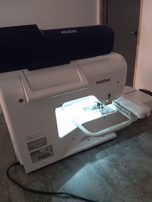 Maquina de bordar brother innov is f440E