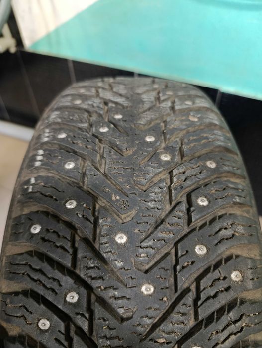 185/65/14 Nokian hakkapelita 8