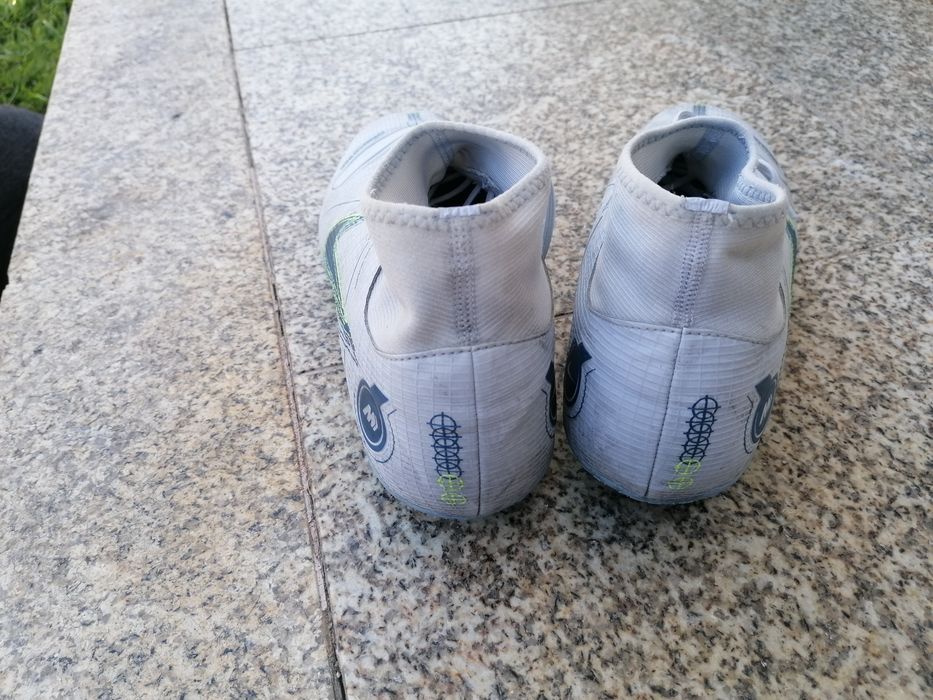 Chuteiras usadas Nike