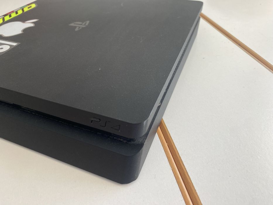 PlayStation 4 Slim