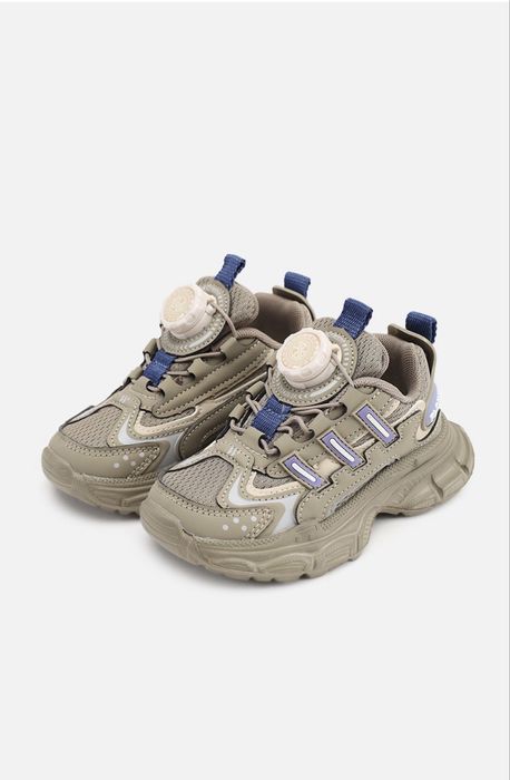 Стильні кросівки