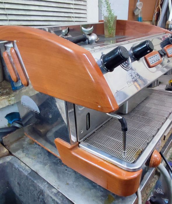 Кавомашина кавоварка Expobar Elegance