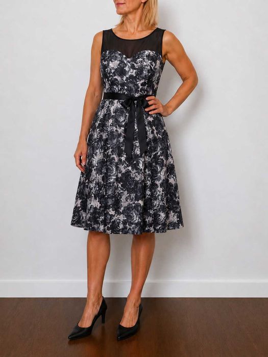 Sukienka w róże H&M