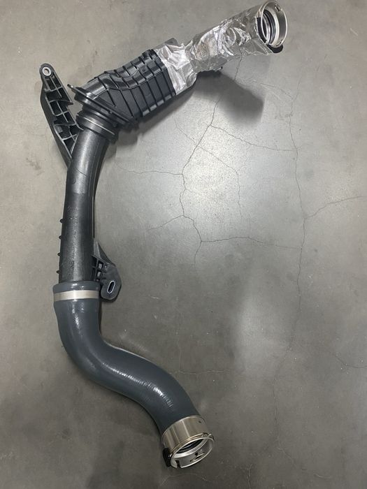 Патрубок интеркулера