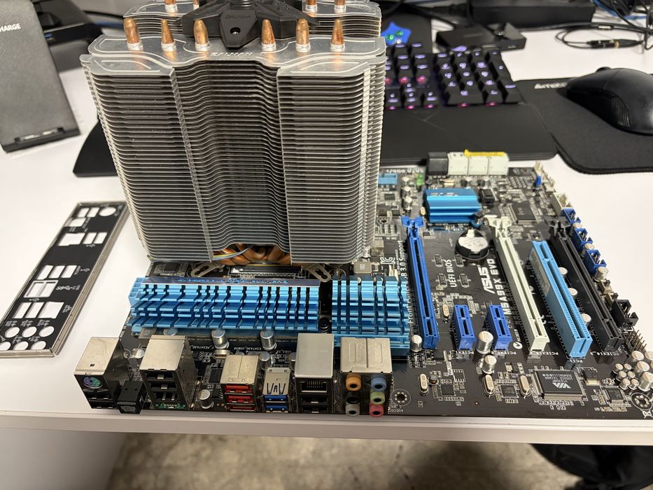 AMD FX-8320 (4.4GHz) +DDR3 8GB (2133 МГц) +Zalman CNPS14X +Motherboard