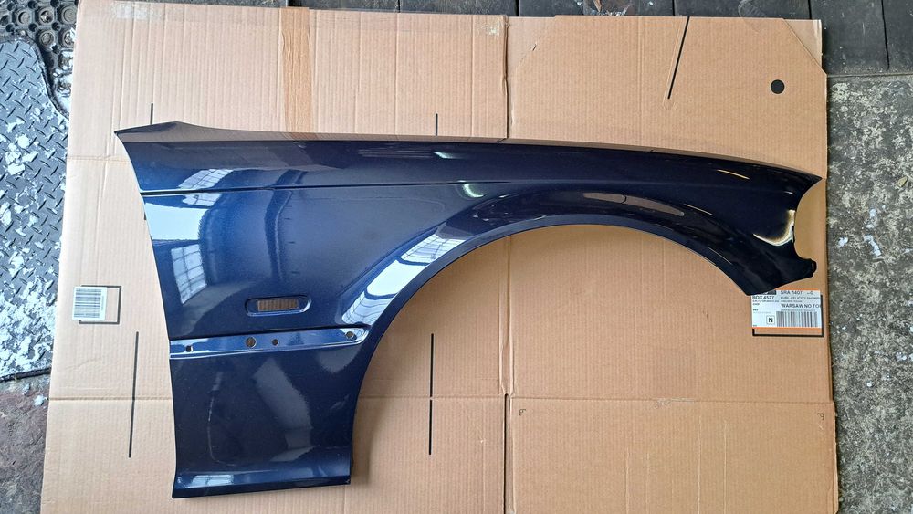 Błotnik BMW E46 Coupe Cabrio lewy ,prawy Orientblau met kod koloru 317