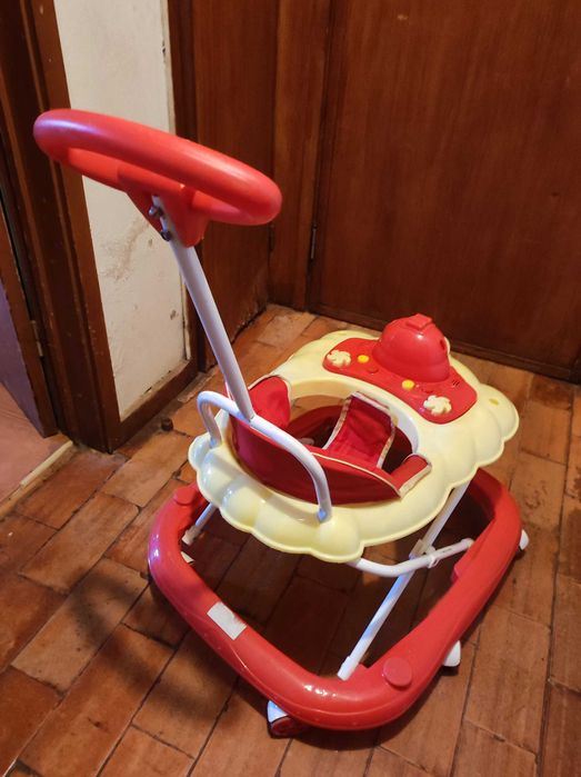 andador ou andarilho para bebé