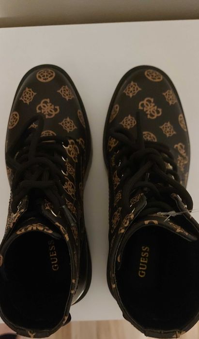 Nowe buty Guess.