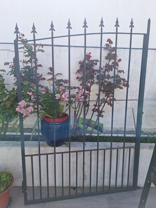 Portões e gradeamento utilizados