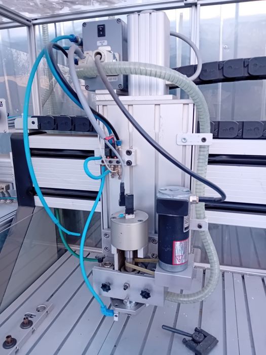 Frezarka grawerka CNC
