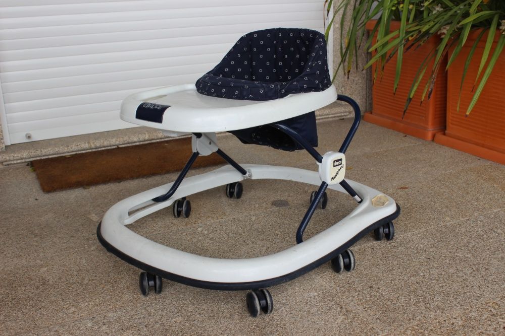 Andarilho Bébé - marca Chicco