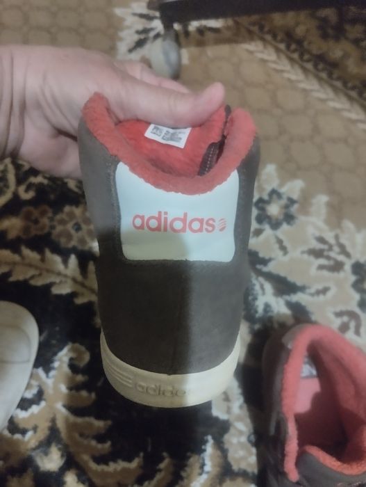 Ботинки.     Черевики