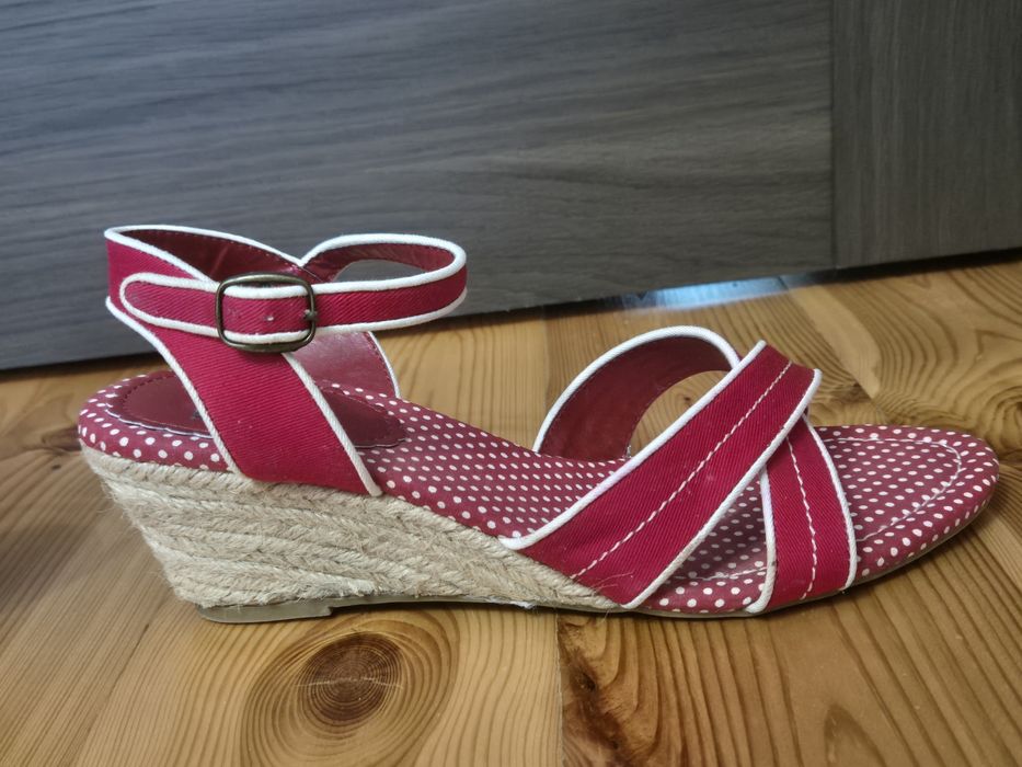 Buty damskie, sandałki Gortz, czerwono-białe, rozmiar 39