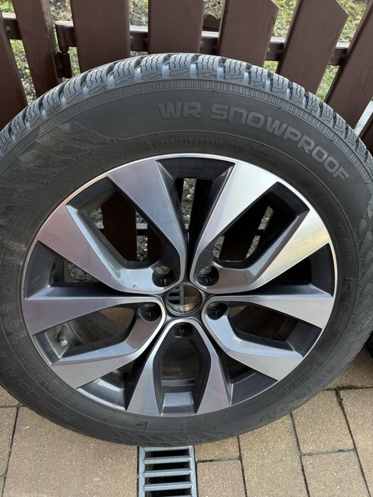 Felgi z  oponami NOKIAN zimowe 215/60/17
