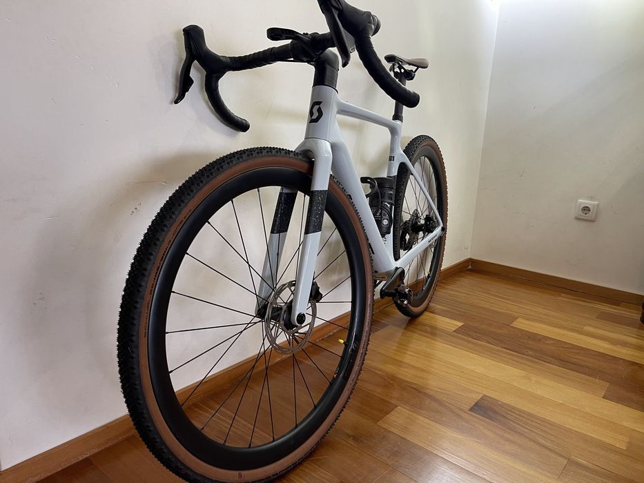 Scott Addict Gravel 20 AXS Rival