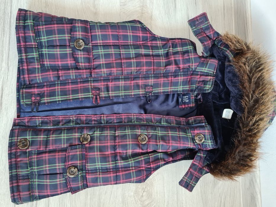 Bezrękawnik GAP roz 10-11 lat unisex.