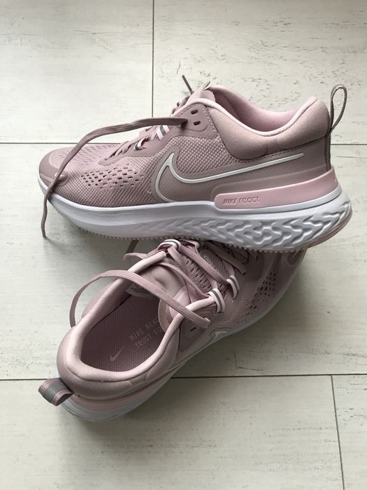 Nike react Miller 40