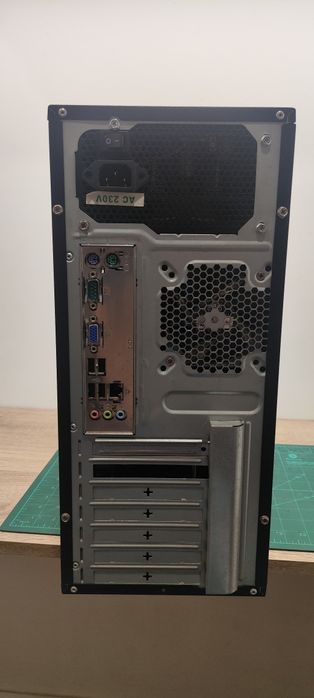 Desktop / Torre Computador + Monitor