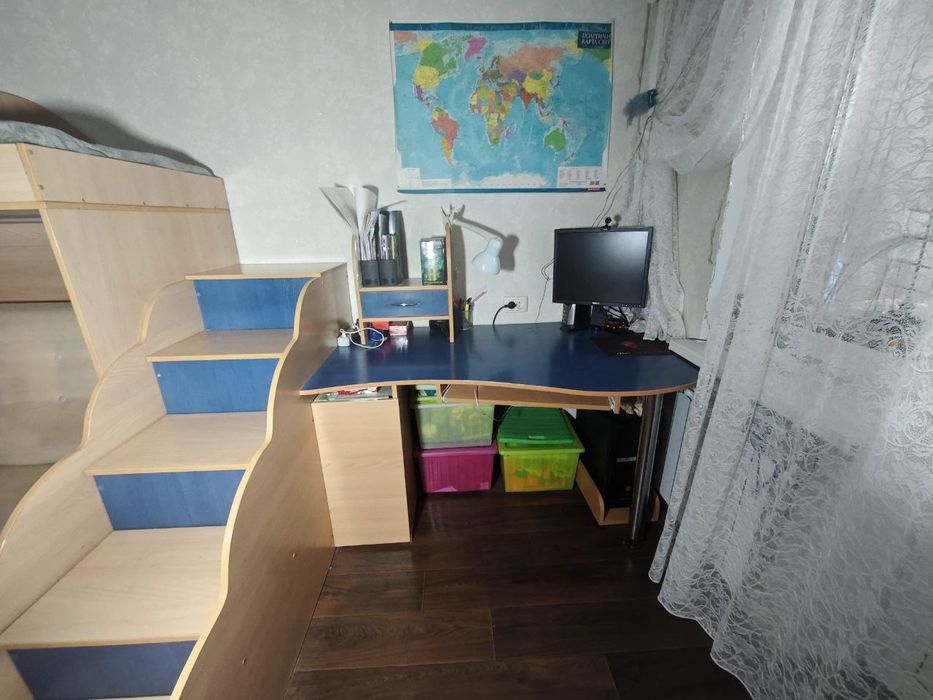 Продам детскую 2-х этажную спальню