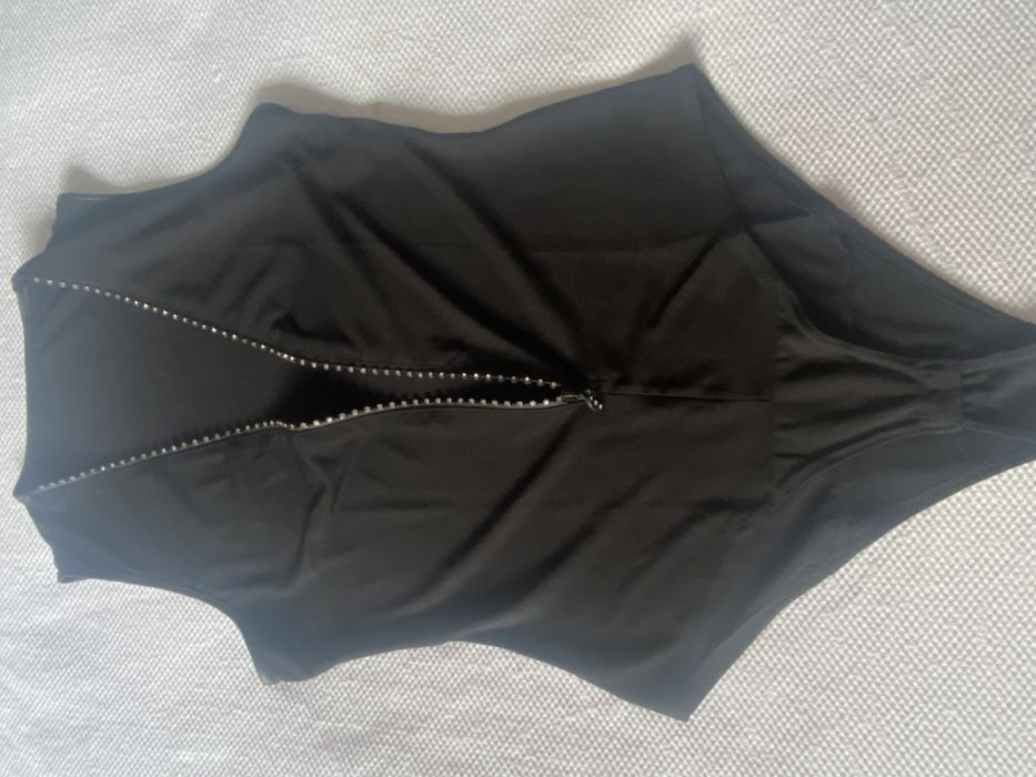 Body preto com fecho de brilhantes, Tam.M