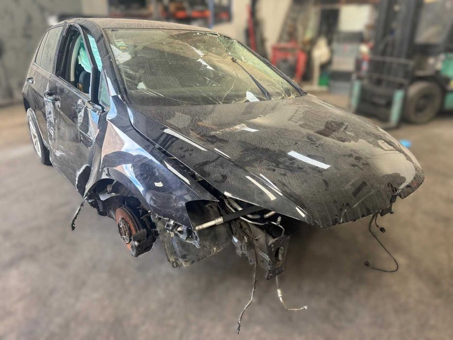 VW Golf VII de 2014 Para Peças REF Motor - CLHA REF Cx - MWW