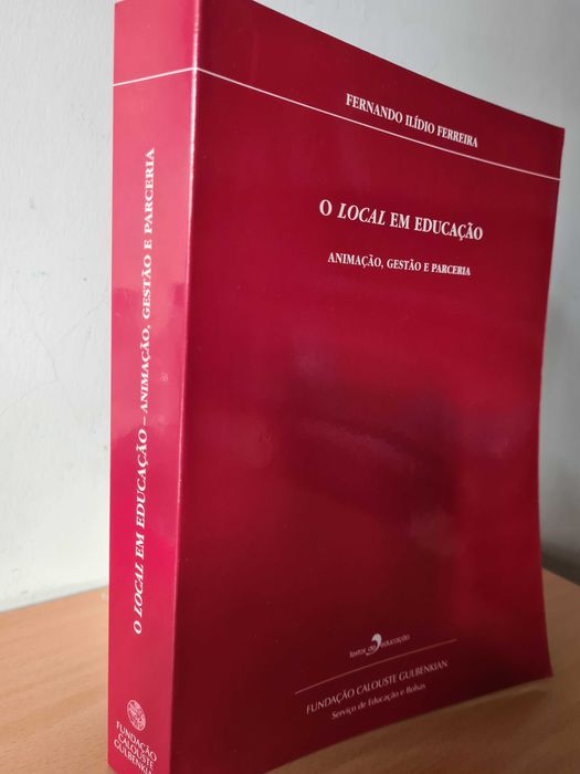 Livro "O Local em Educação" de Fernando Ilídio Ferreira