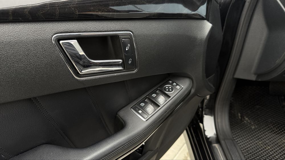 Mercedes-Benz E-Class W212