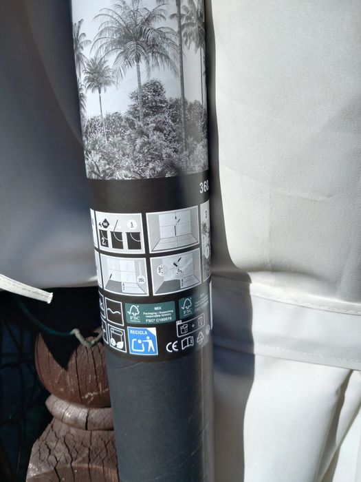 Fototapeta  XXL W TUBIE 360X255 Palmy czarno białe.