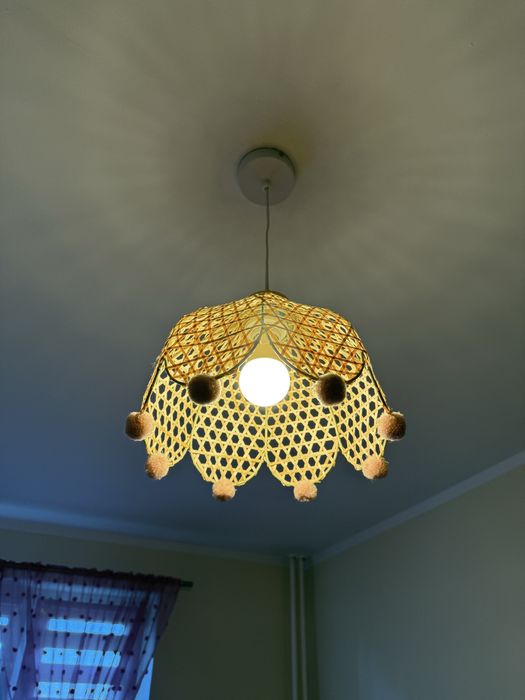 Lampa sufitowa wisząca boho pompony