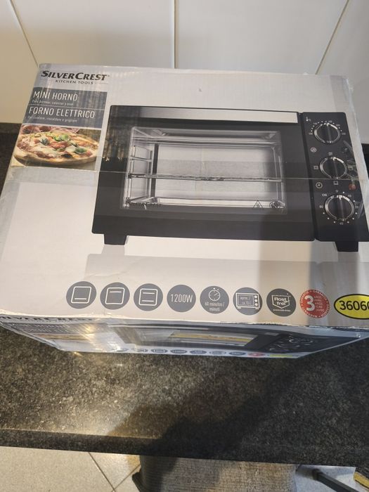 Mini forno elétrico Novo(caixa selada)