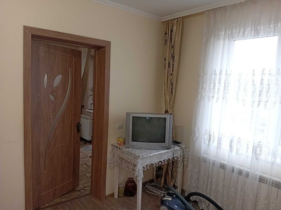 Продам 3-кімн. будинок 100м.кв. зі зручностями в центрі села Чагор