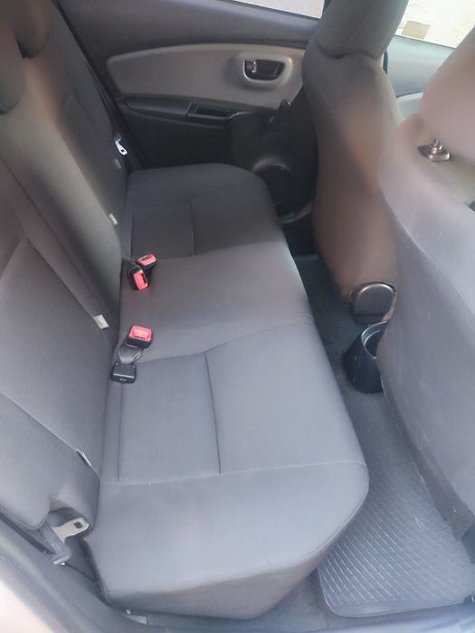 Sprzedam nie zawodną Toyotę Yaris 1.0